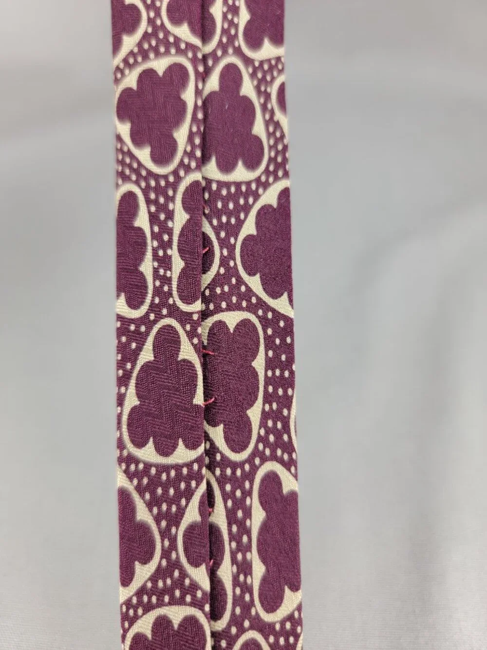 Giorgio Armani Cravatte Silk Necktie Tie Mens Maroon Beige Geometric Medallion